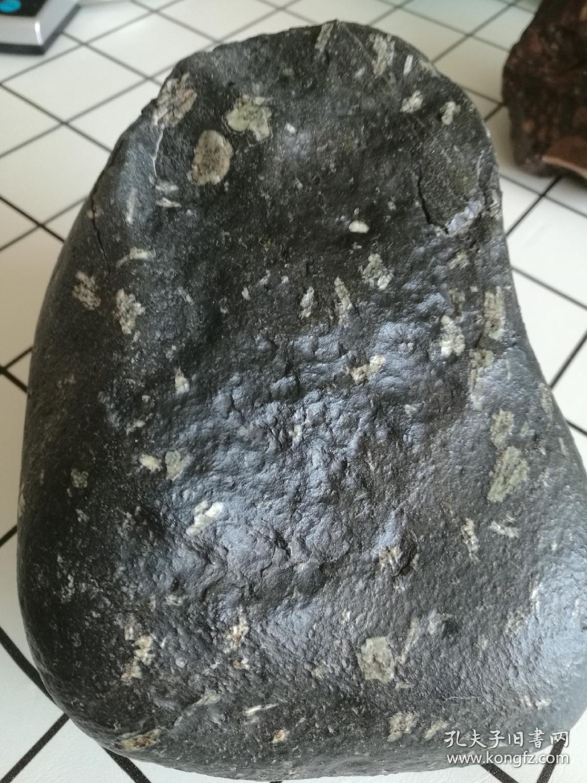 新疆草花泥石强磁性陨石概念奇石