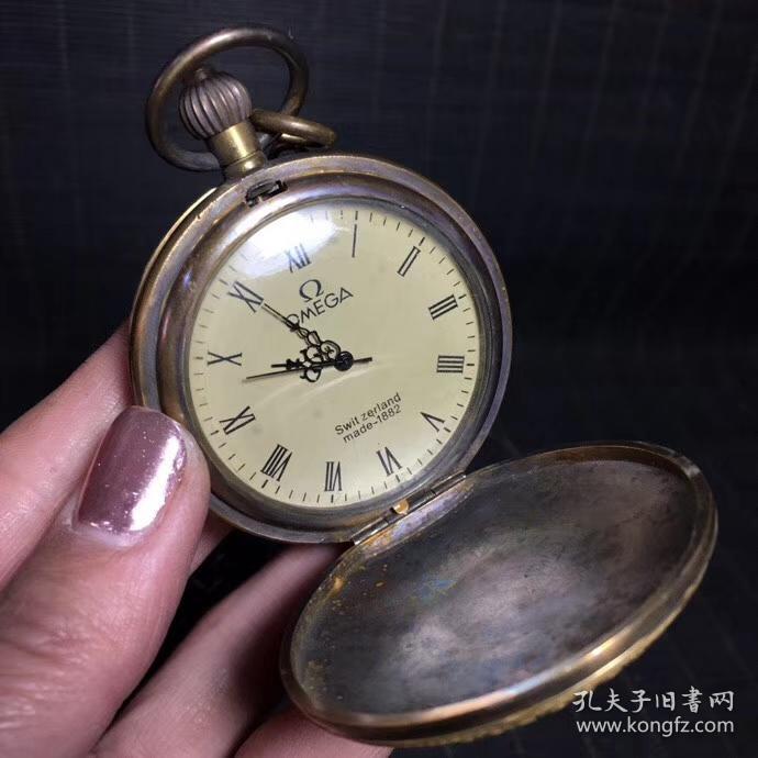 1886年,在改进了齿轮装置和擒纵器之后,瑞士人设计出了便宜的怀表