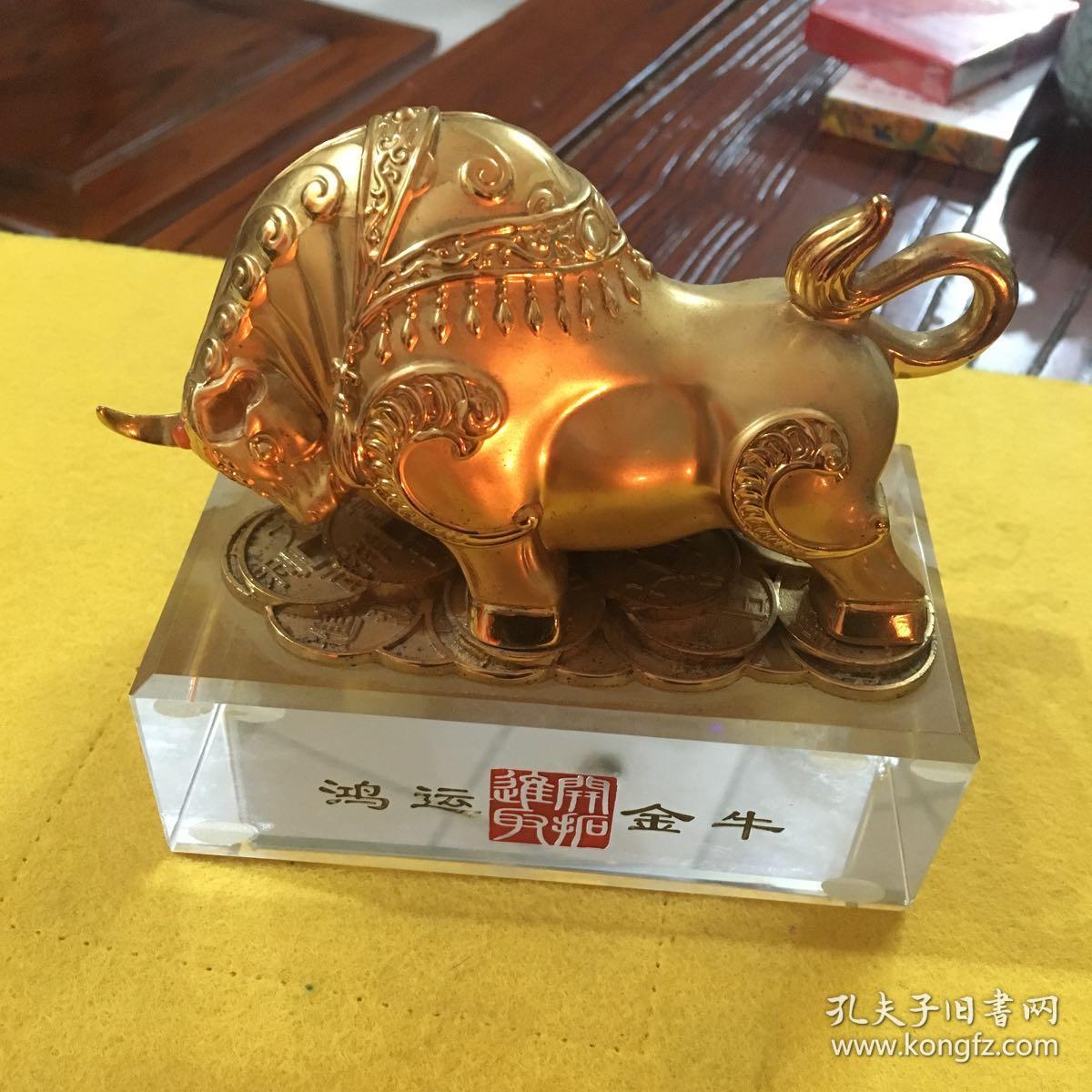 鸿运金牛摆件
