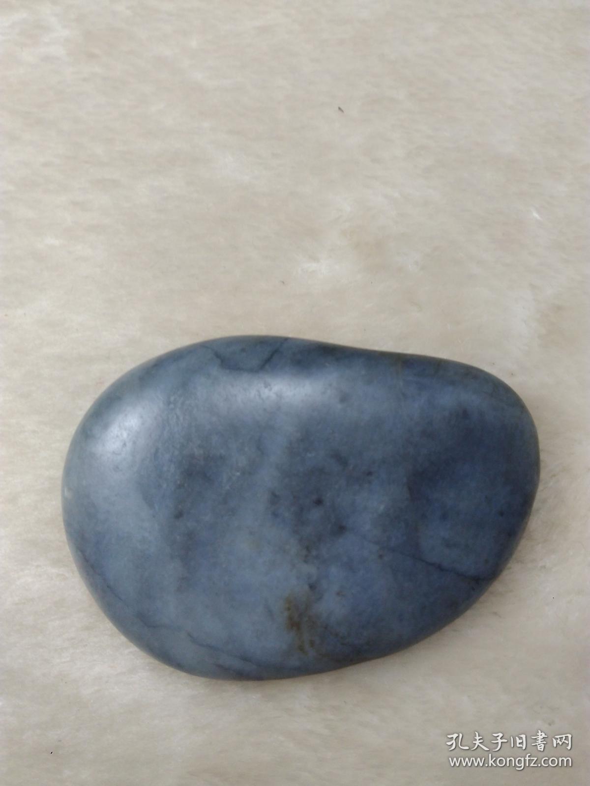 新疆和田玉青花籽料原石.原皮原色,无修型.重量79.4克