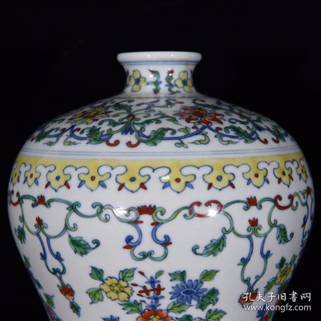 清雍正斗彩花卉纹梅瓶 尺寸26*17