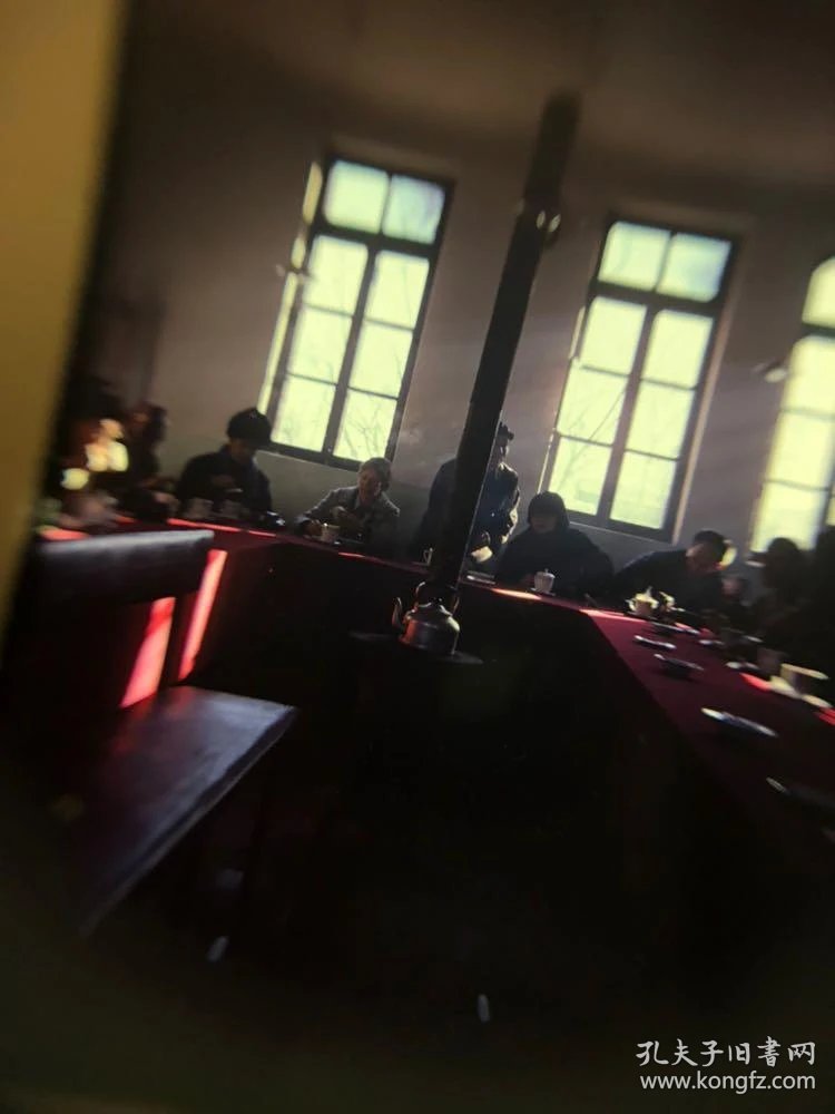 没有绿叶红花图片_用彩色反转片拍摄的红花绿叶在底片上是什么颜色_大绿叶中间红花