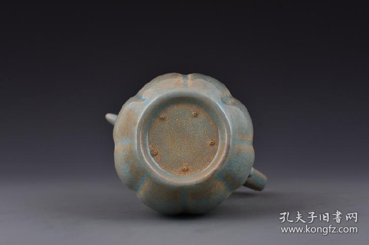 宋清凉寺汝窑天青釉瓜棱执壶