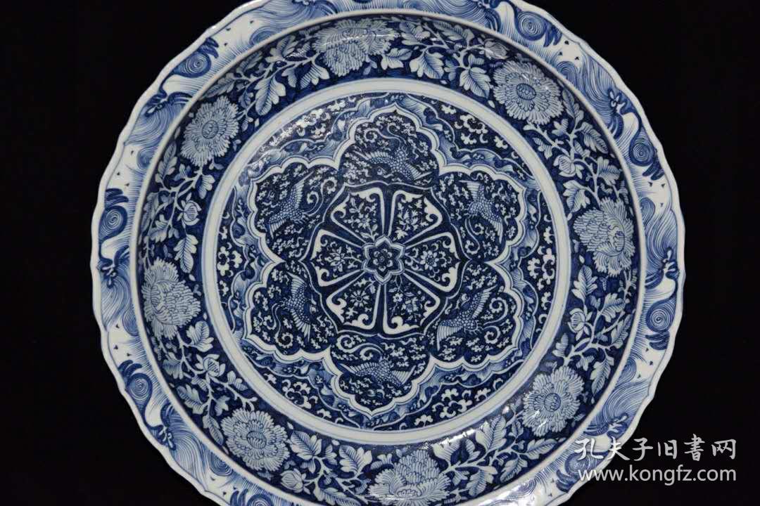 元青花蓝底白花菱口折沿盘7.5x44厘米c