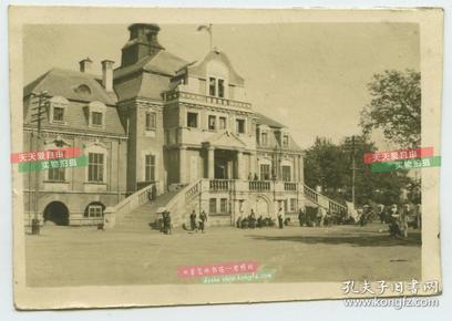 民国天津邮局邮政总局大楼老照片,尺寸为8.6x6cm.泛银