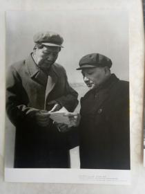 毛泽东和邓小平。
