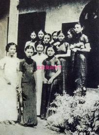 1935年南京秦淮河歌女参加赈灾游艺会