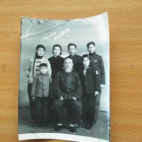 1963年沈阳全家福黑白照片