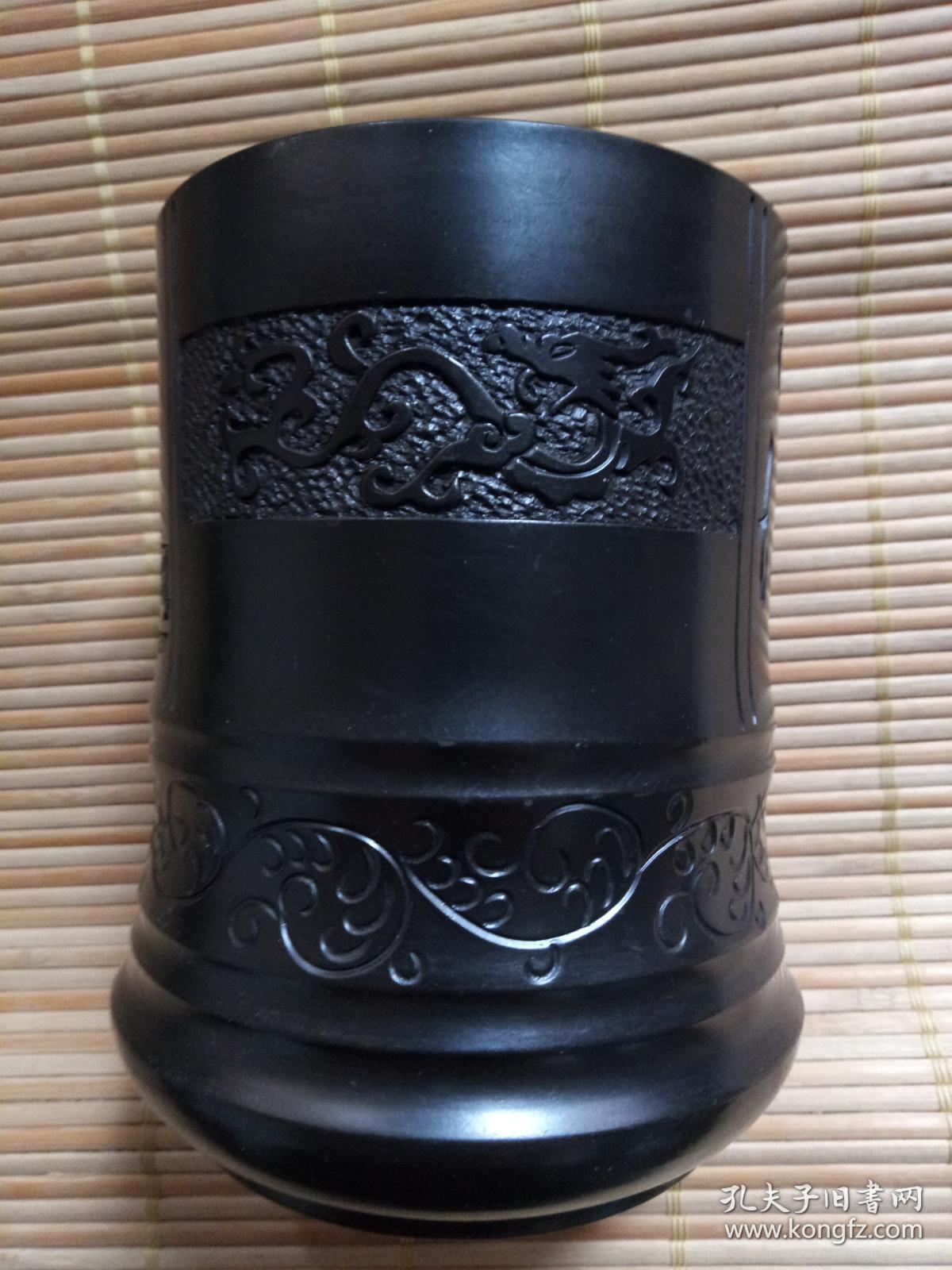 陶山黑陶雕刻笔筒