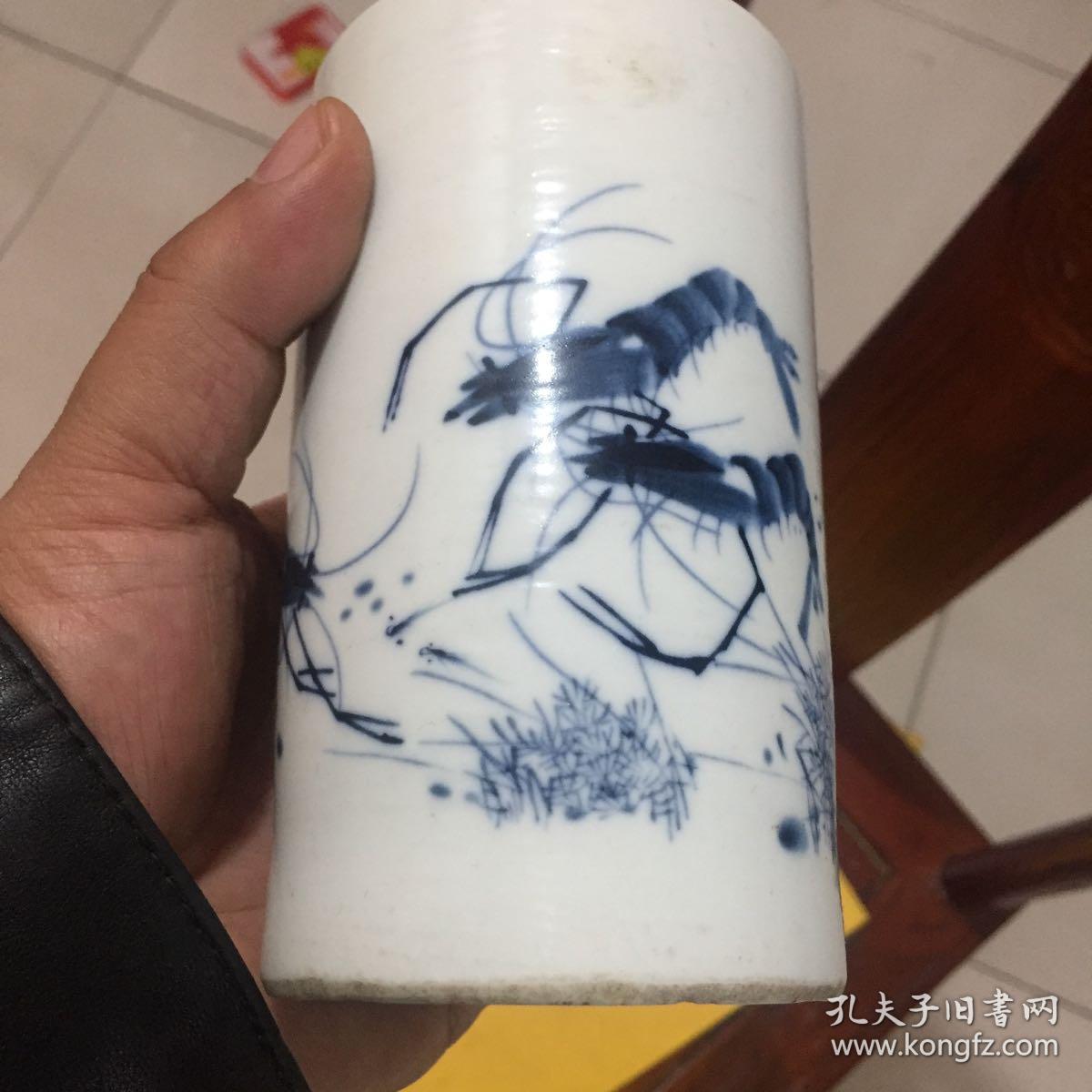 青花虾笔筒/江西瓷业民国八年
