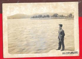 50年代初【江苏无锡蠡园老照片一以图为准、】一张。品如图。