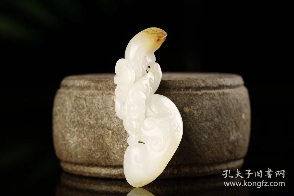 熟糯白老料,镂空雕刻,留原皮 白度好 油性足!74*30*15*32.