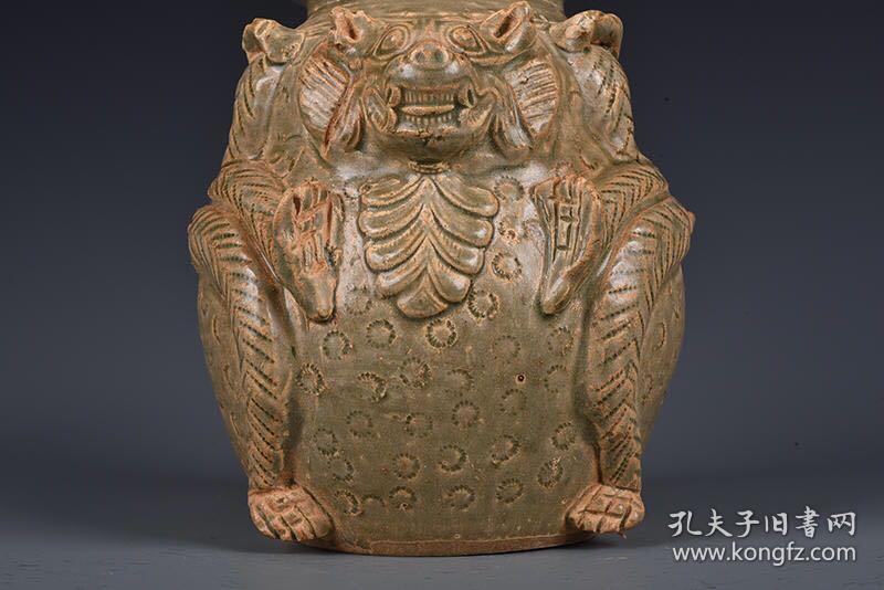东晋越窑青瓷熊尊