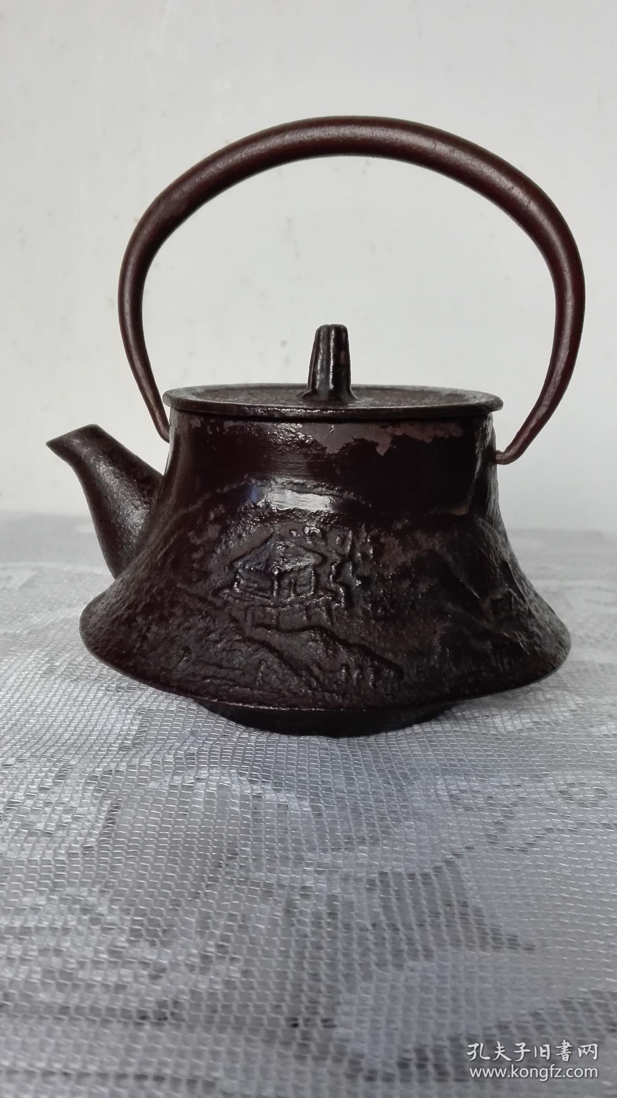 日本回流南部铁器古董老铁壶(收藏佳品,著名南部文秀堂山水铁壶