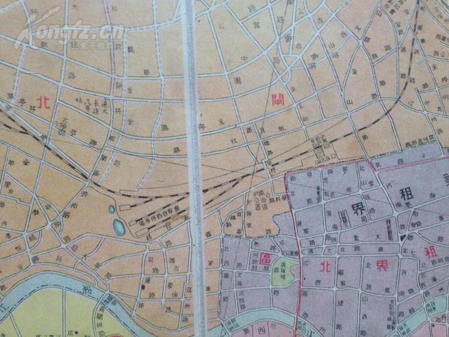 《袖珍上海新地图》彩色精印,涉及民国时期各国租界划分,精美可藏