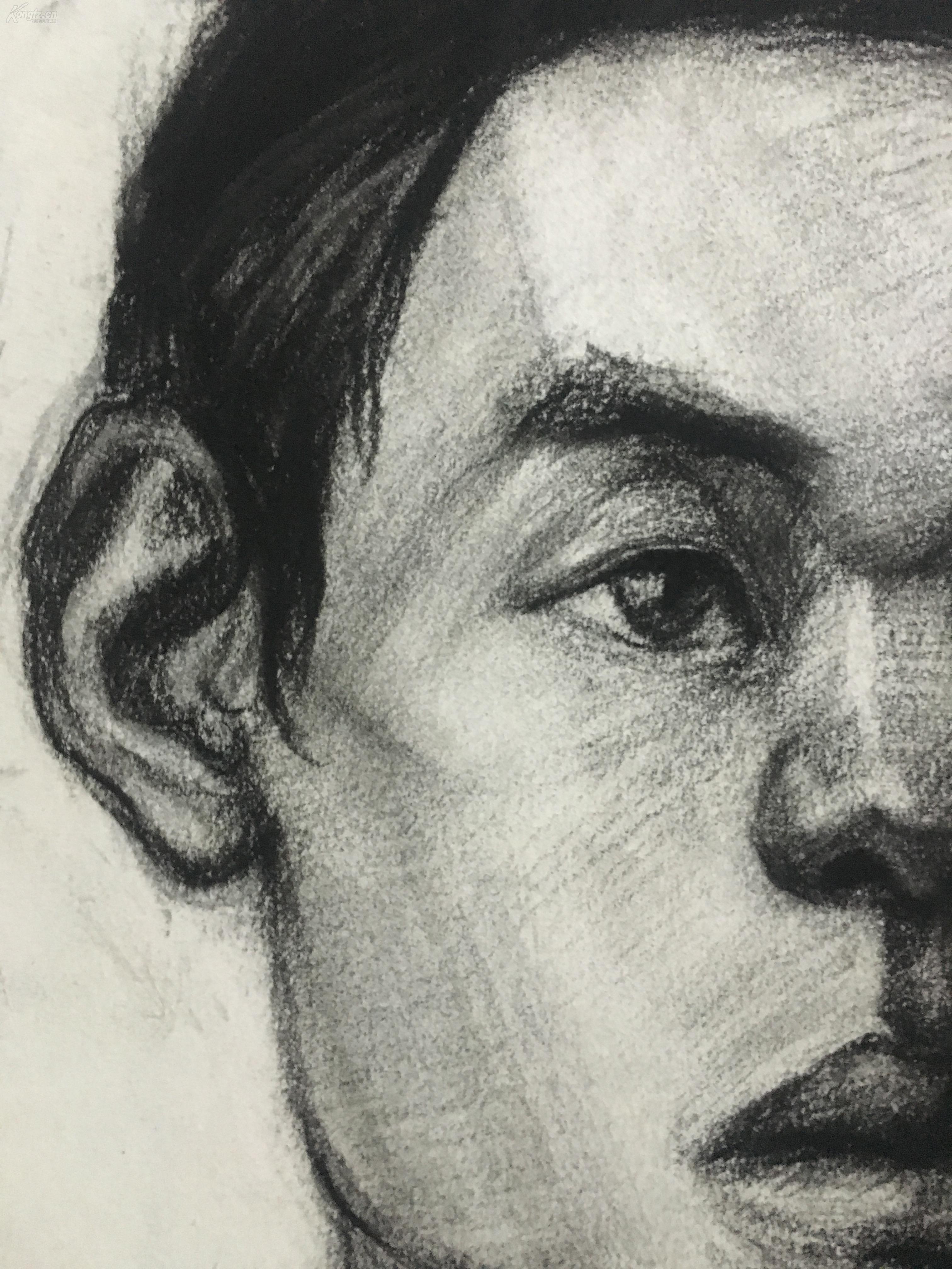 中央民族大学美术学院 艺考作品 男子素描肖像画