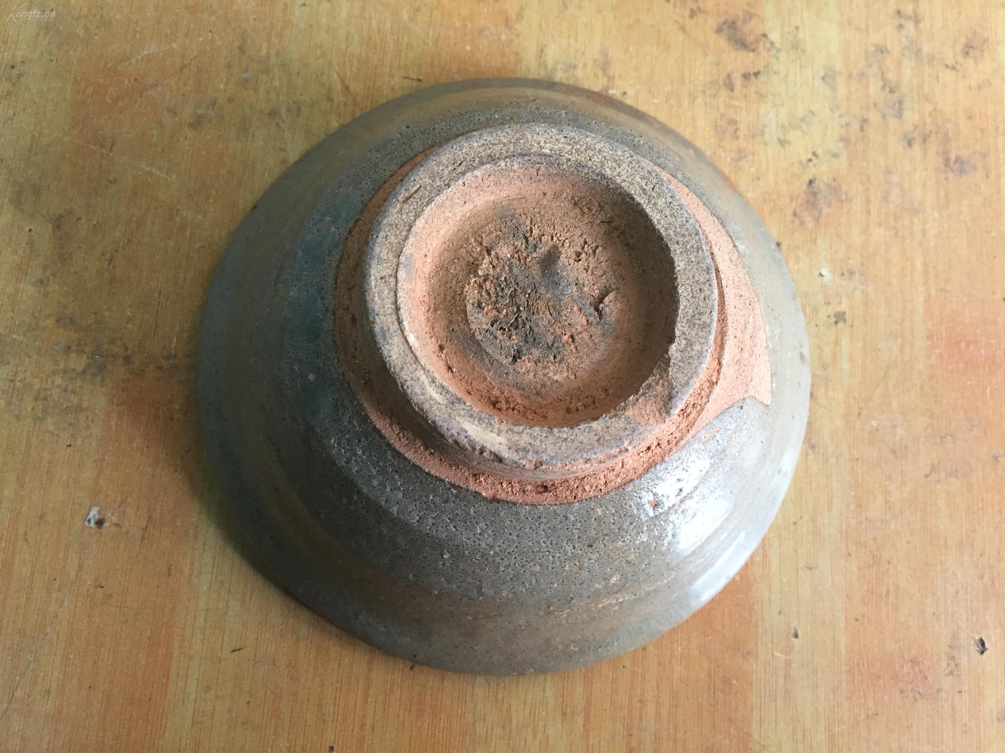 出土的宋代青瓷碗,包老到代
