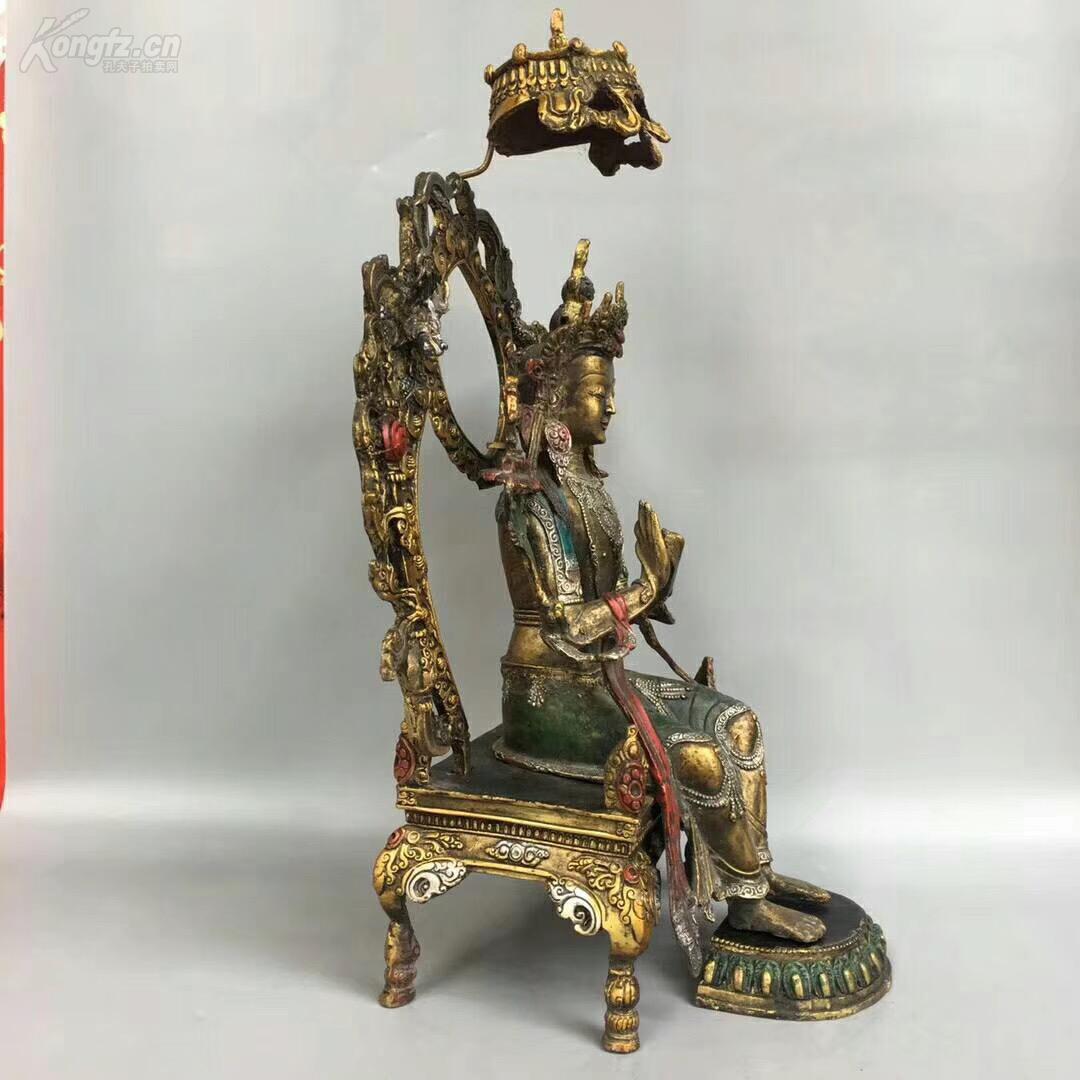 尼泊尔早年纯铜绿度母佛像一尊,高约44cm,重约4700克