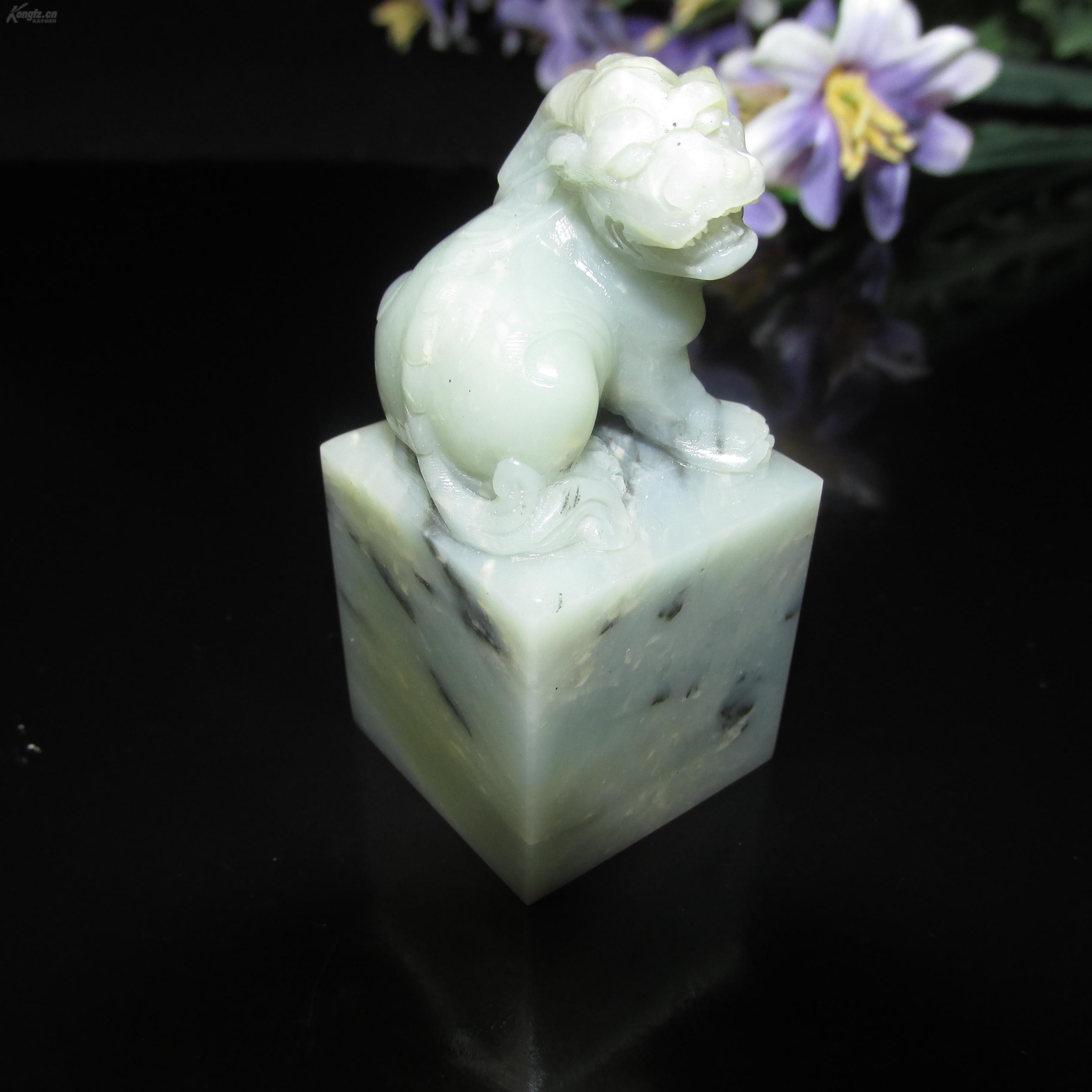 精品云南水墨天青印章石,章身完好,质地细腻有光泽,色泽一流,篆刻佳品