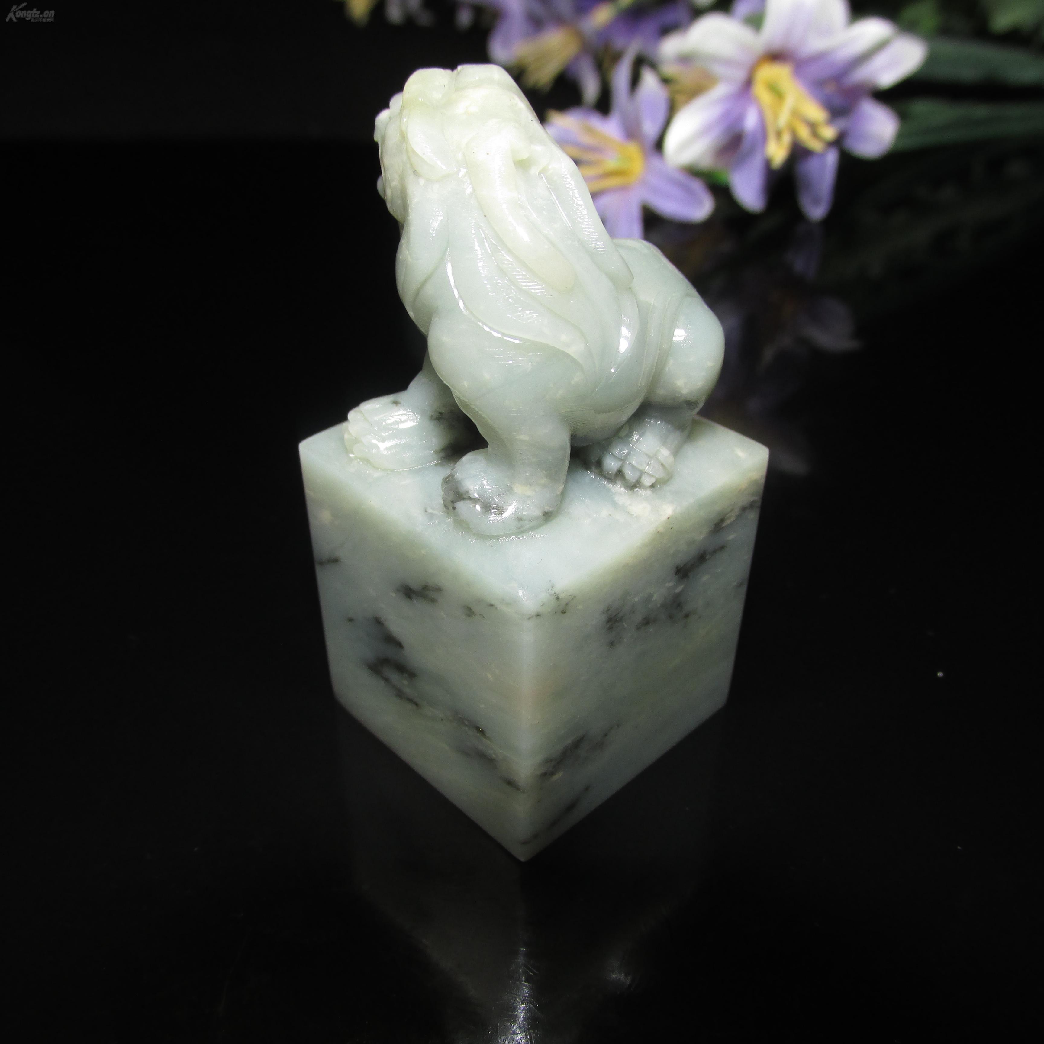 精品云南水墨天青印章石,章身完好,质地细腻有光泽,色泽一流,篆刻佳品