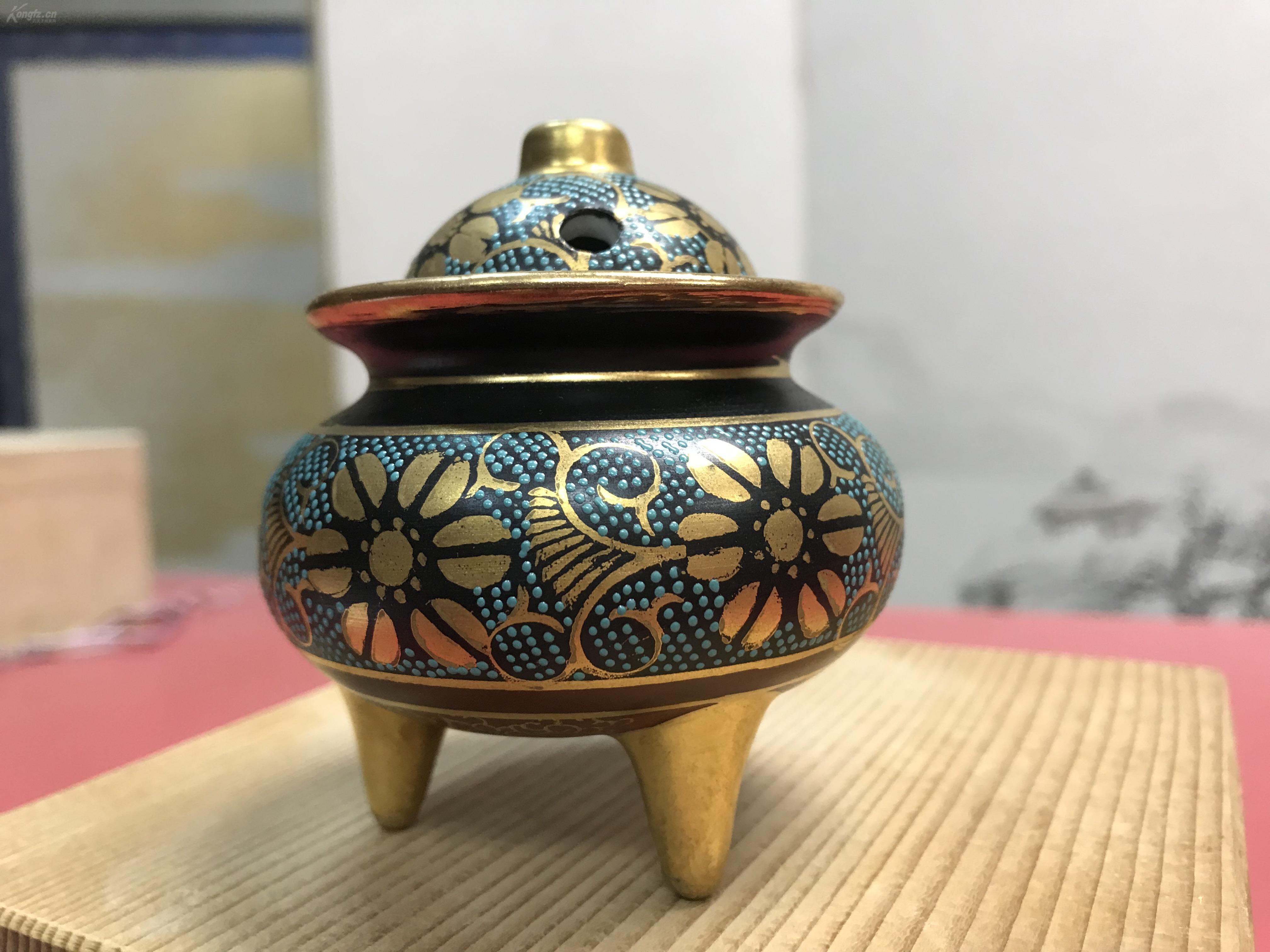日本九谷烧九谷洋山青粒金彩迷你香炉