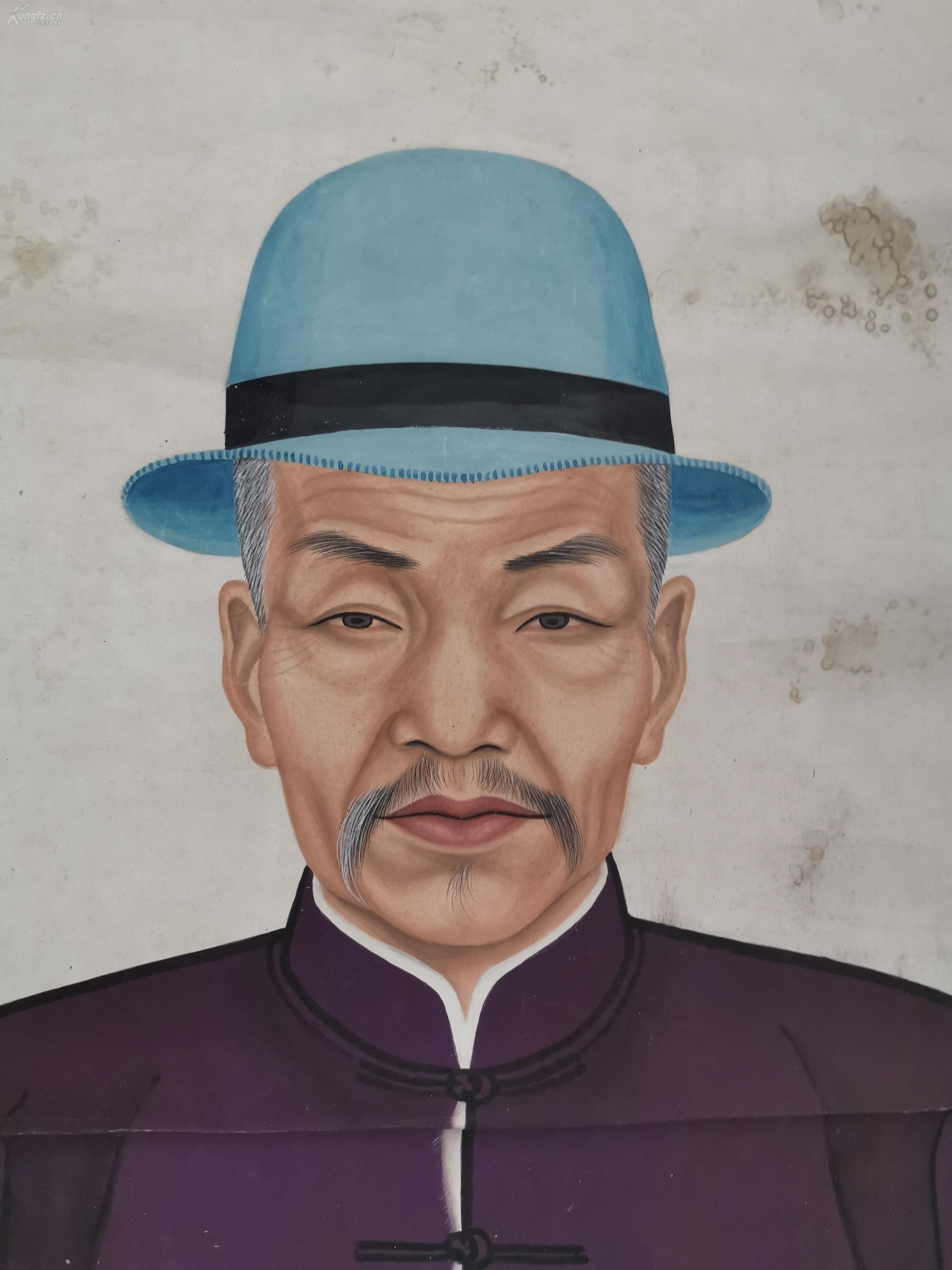 《民国时期祖宗画一套两张,妻子穿的清代官服,老公