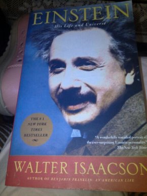 残7 "EINSTEIN爱因斯坦"英文版_简介_作者