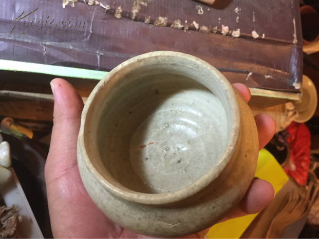 江西出土宋代白瓷罐,口有飞皮小损.一级文物