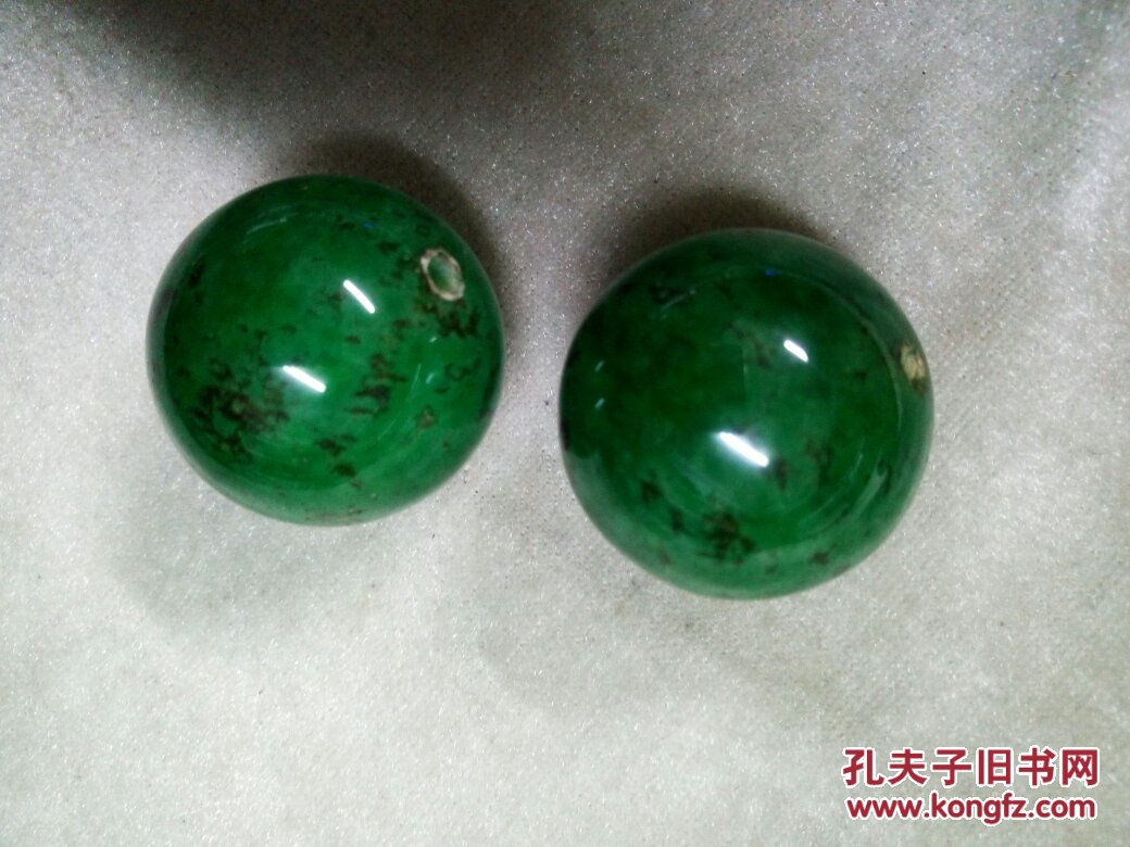 传世老翡翠珠子