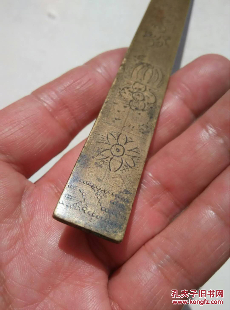 1721703cm75克清代早期刻铜带工老铜镇纸压尺镇尺量尺铜尺文房老铜器