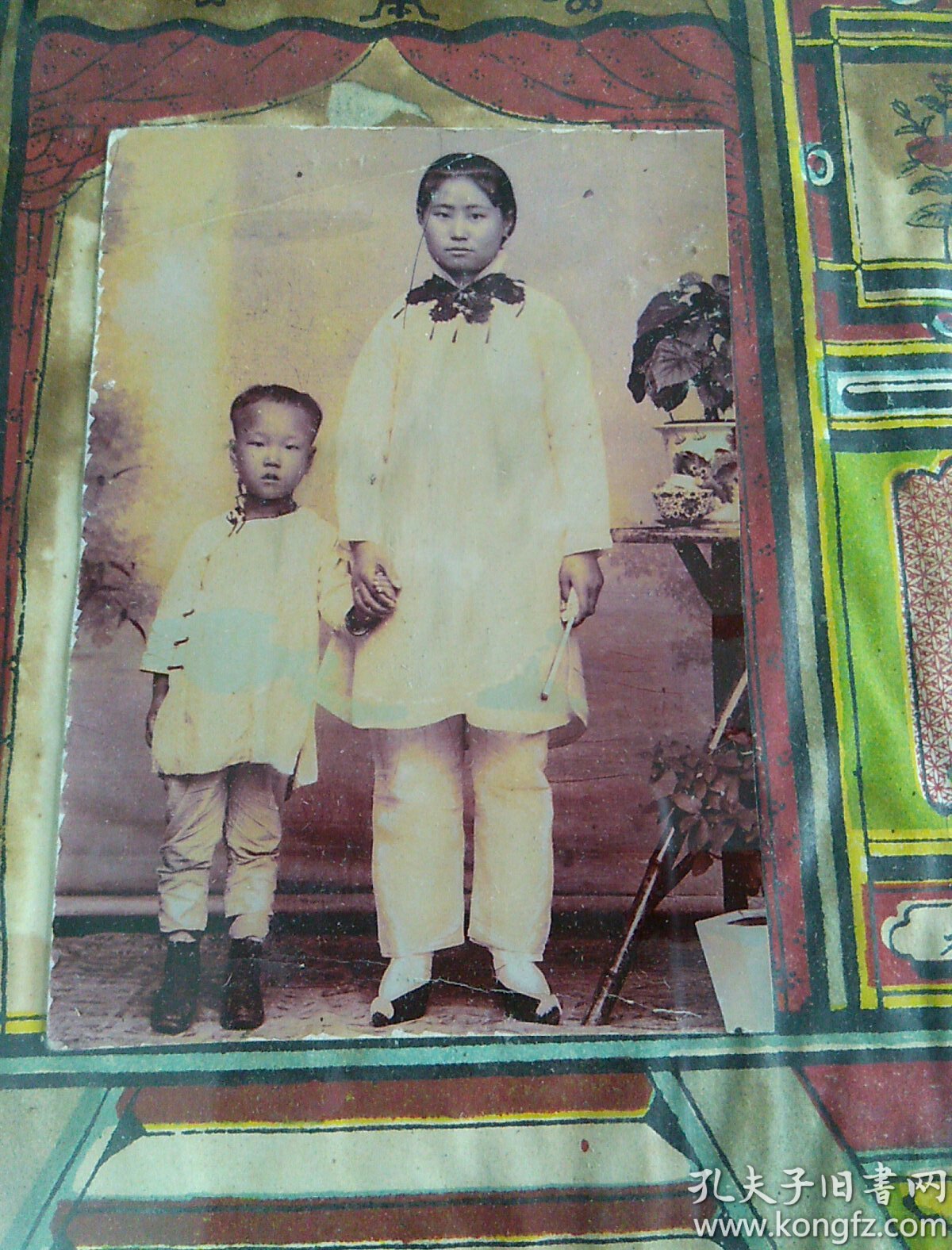 清代吉顺盛吉顺永年轻小脚美女母子原版原装老照片