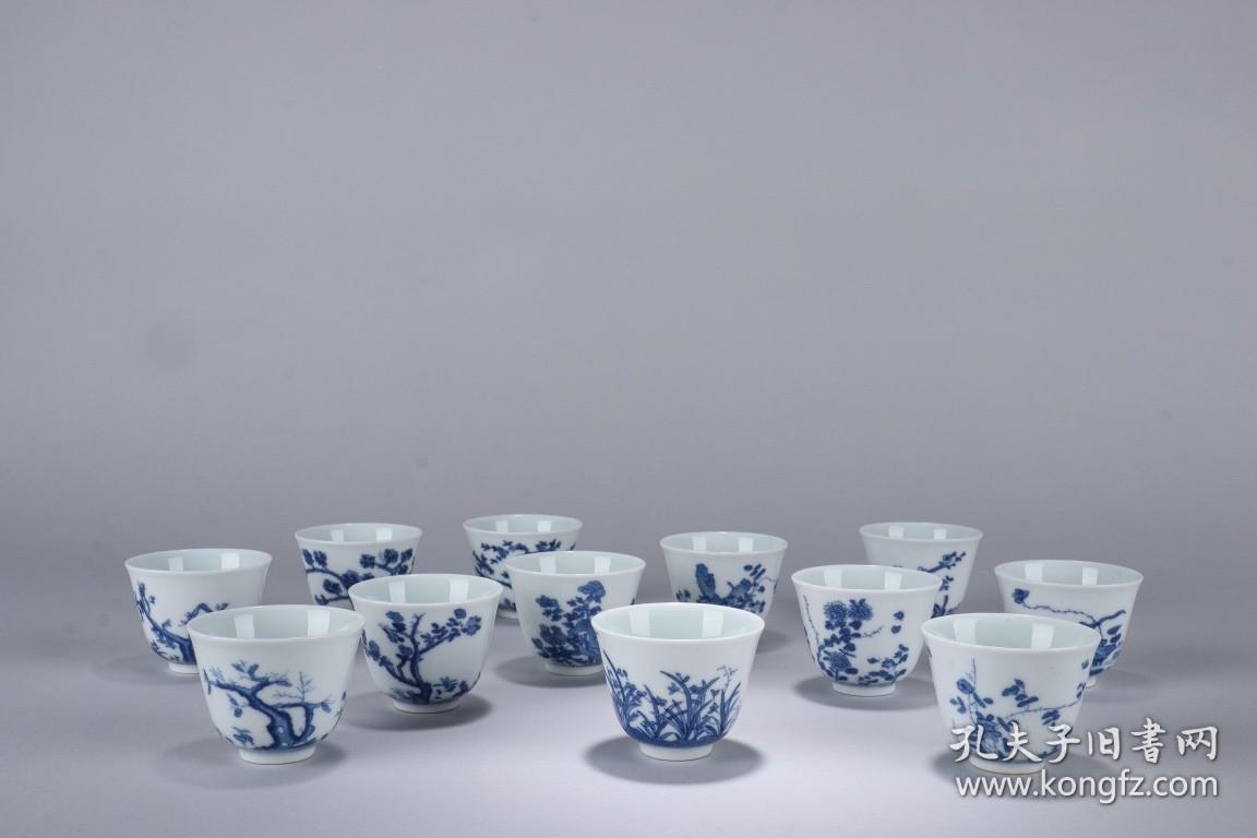 清康熙青花十二花神杯一组