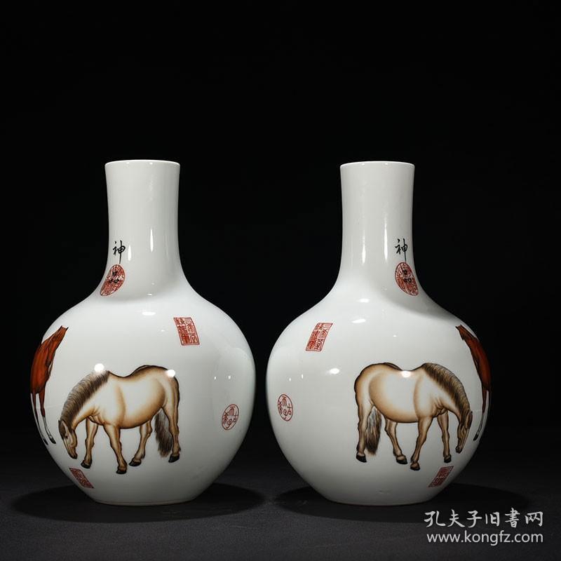清乾隆唐英督造郎世宁绘骏马图天球瓶