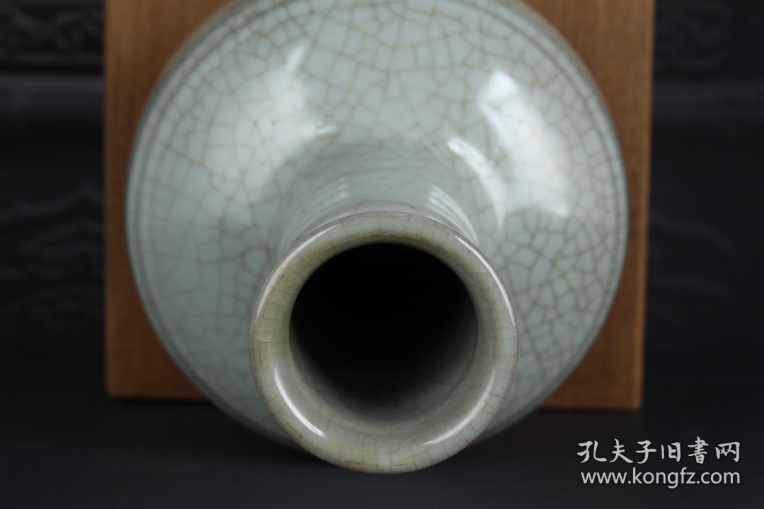 日本回流南宋官窑青釉弦纹纸缒瓶