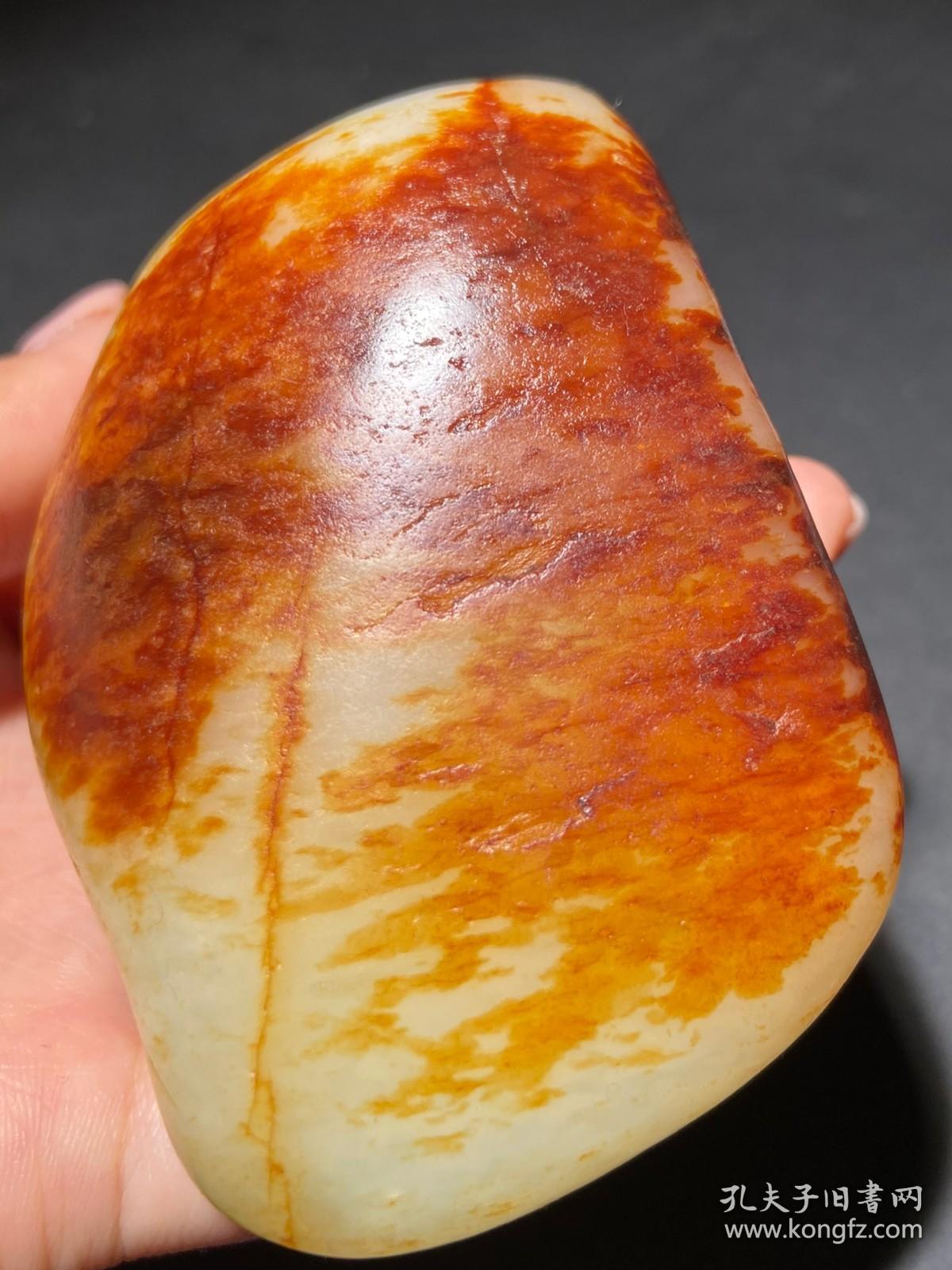 聚红皮和田玉籽料原石