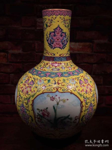 70珐琅彩瓷器黄地釉花卉大天球瓶开窗花卉回旋纹如意纹大瓶天球粉釉