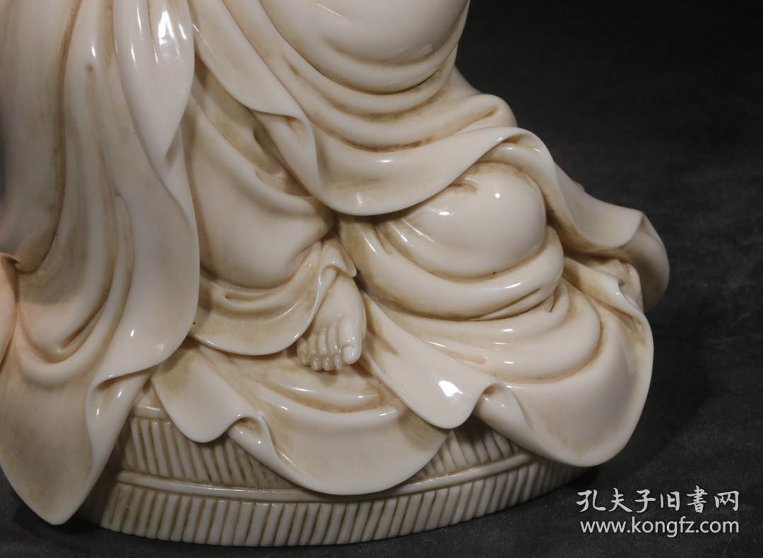 旧藏德化何朝宗款猪油白德化白瓷观音坐像摆件