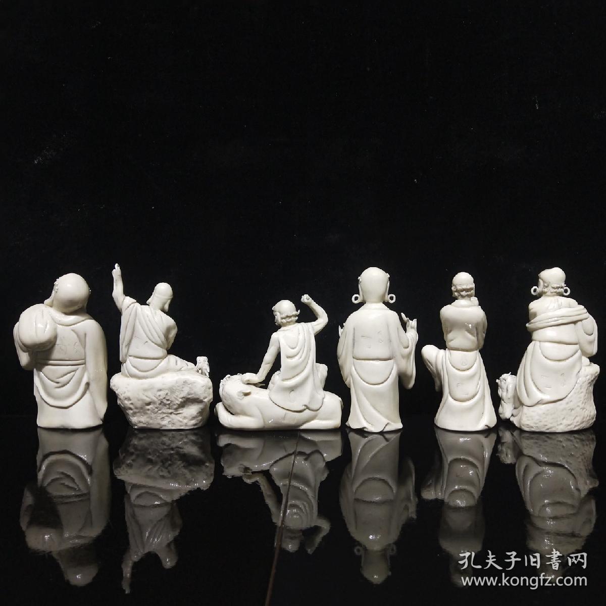 明代何朝宗德化瓷十八罗汉摆件