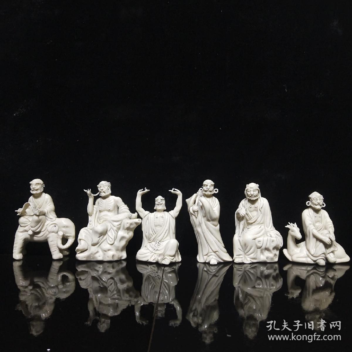 明代何朝宗德化瓷十八罗汉摆件