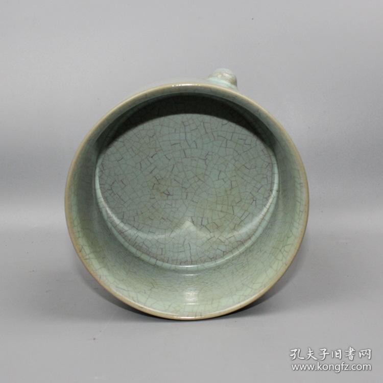 宋代五大名窑之一汝窑三足香炉