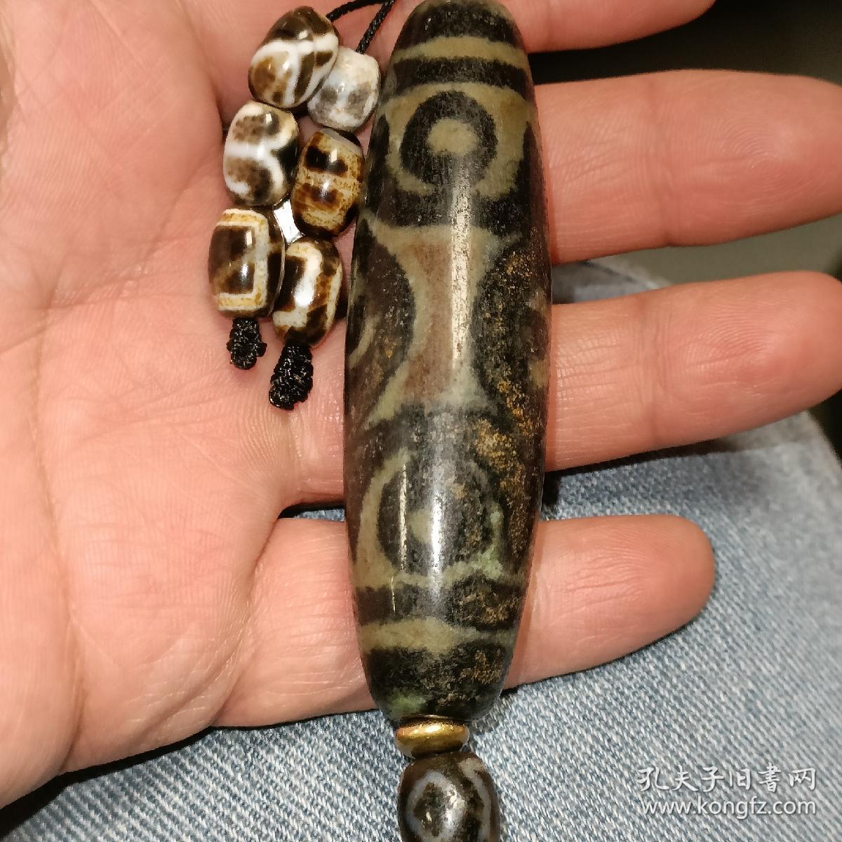 藏传象雄时期地门佛眼九眼老天珠珠体硕大包浆油润厚重皮下层满风化