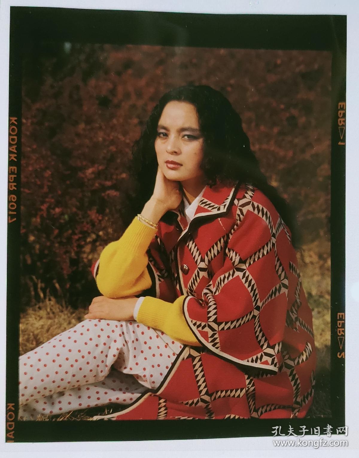 八九十年代彩色反转片:女明星东方闻樱(87版红楼梦探春扮演者)6张合售