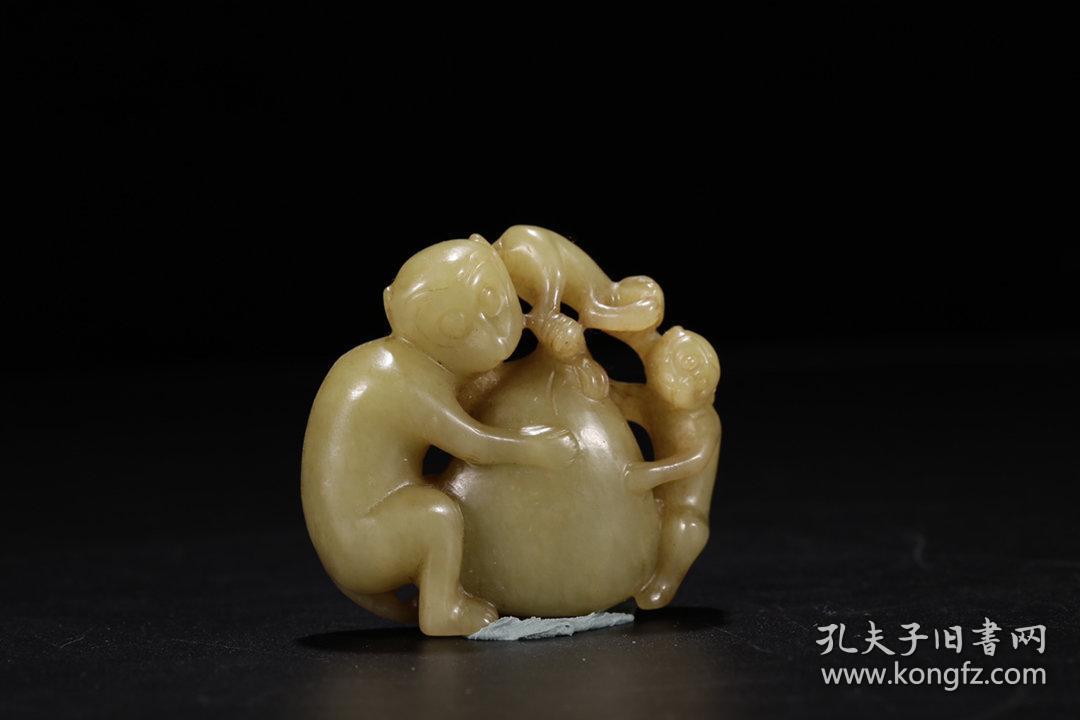 清代,和田黄玉猴子祝寿把件