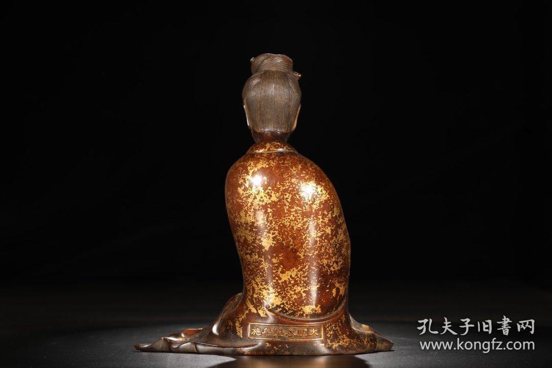 明 精铸铜胎点金洒金自在观音坐像