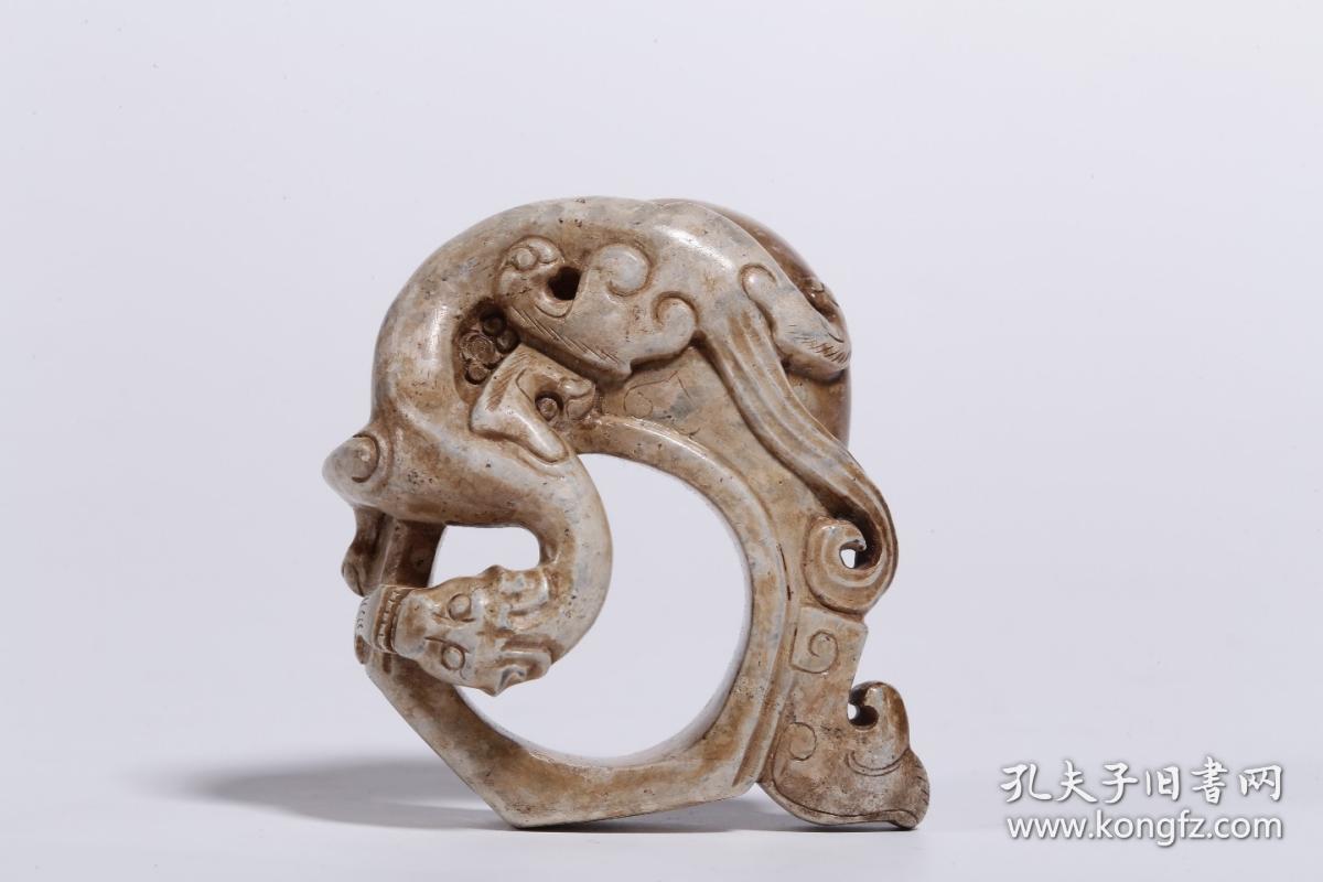 战汉时期,和田玉带沁螭龙纹鸡心佩