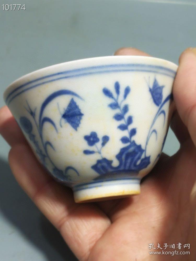 明成化青花三秋杯