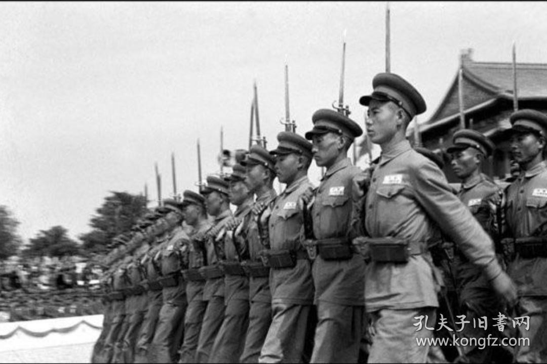 1950年国庆阅兵式旧照片11张5吋的gxs