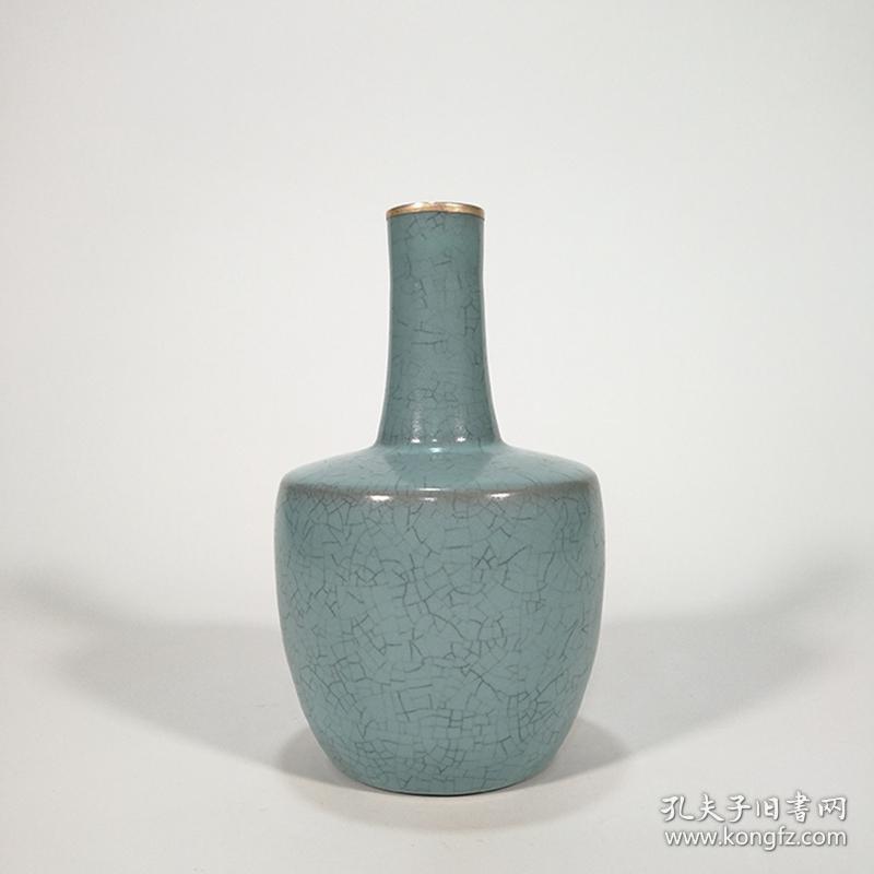 宋汝窑天蓝釉蟹爪纹纸槌瓶(镶银扣奉华款)
