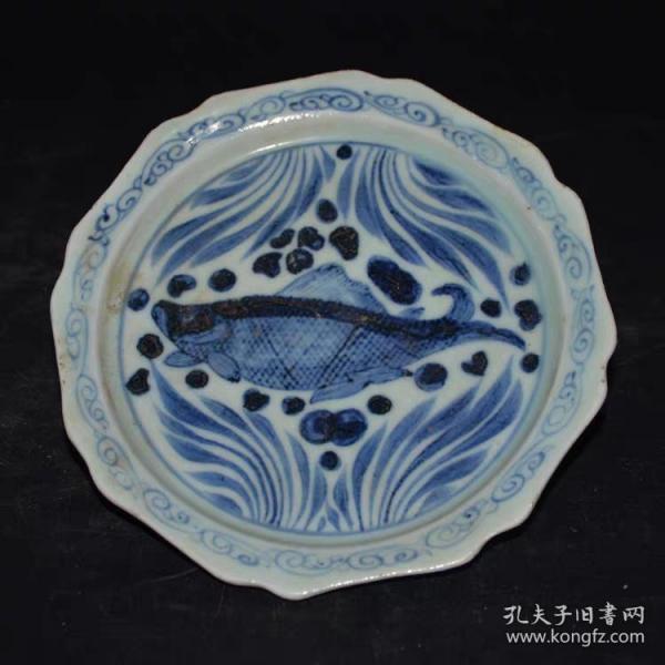 青花鱼草纹瓷盘