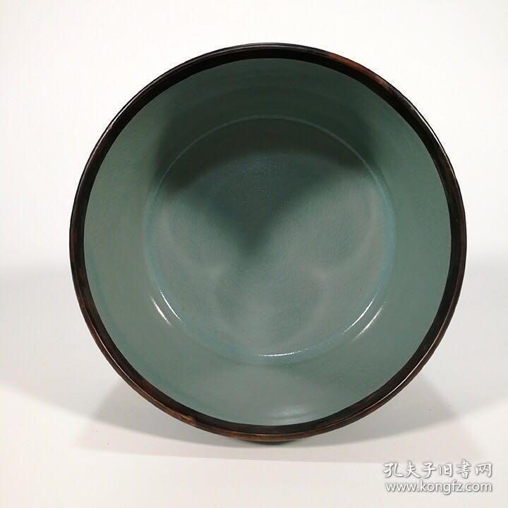 宋汝窑翠青釉三足奁炉(镶铜口) 13*17.5厘米